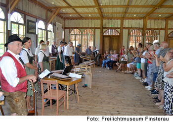 Foto Zithersonntag 2025 Freilichtmuseum Finsterau